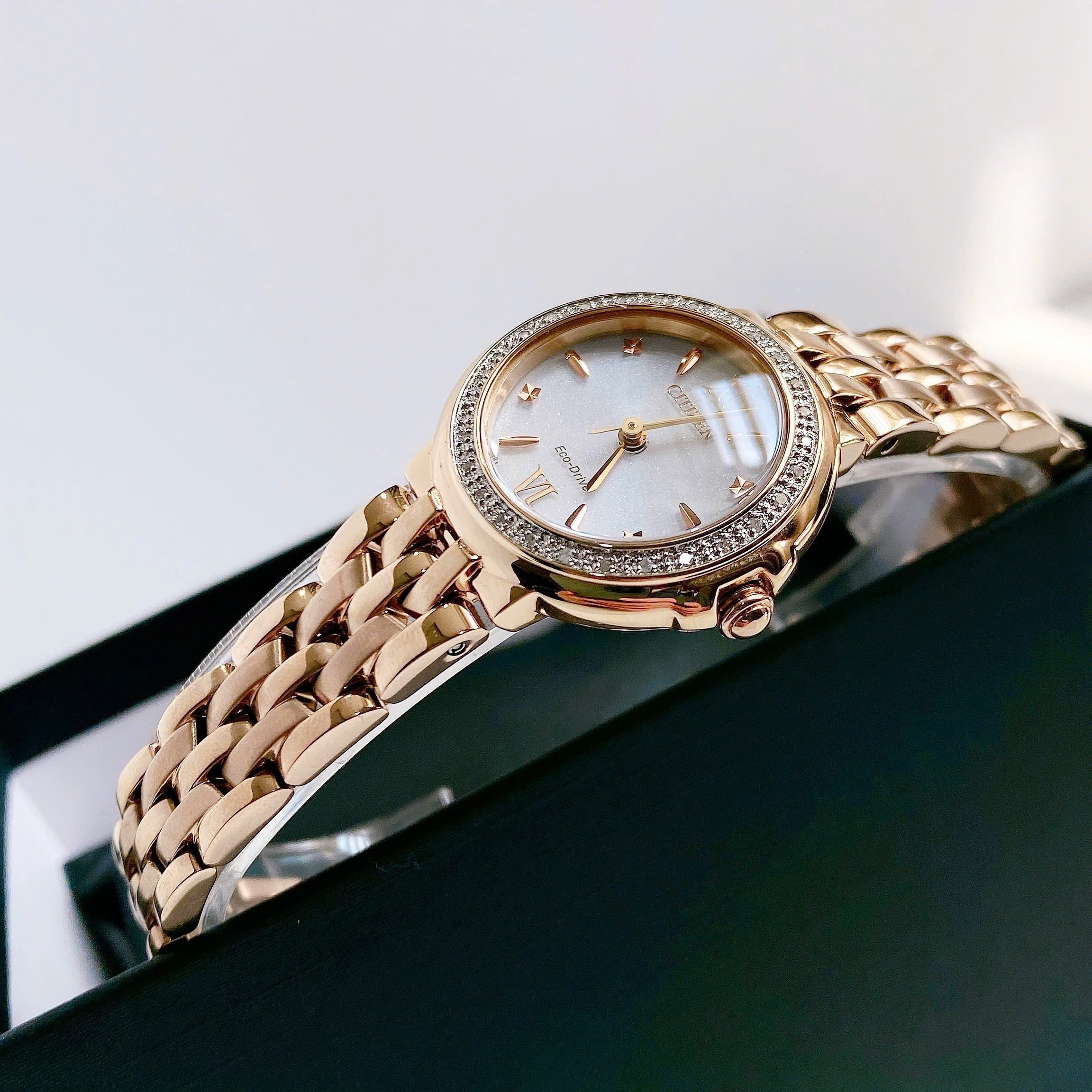 Citizen EM0443-59A EM044359A Đồng hồ Citizen EM0443-59A