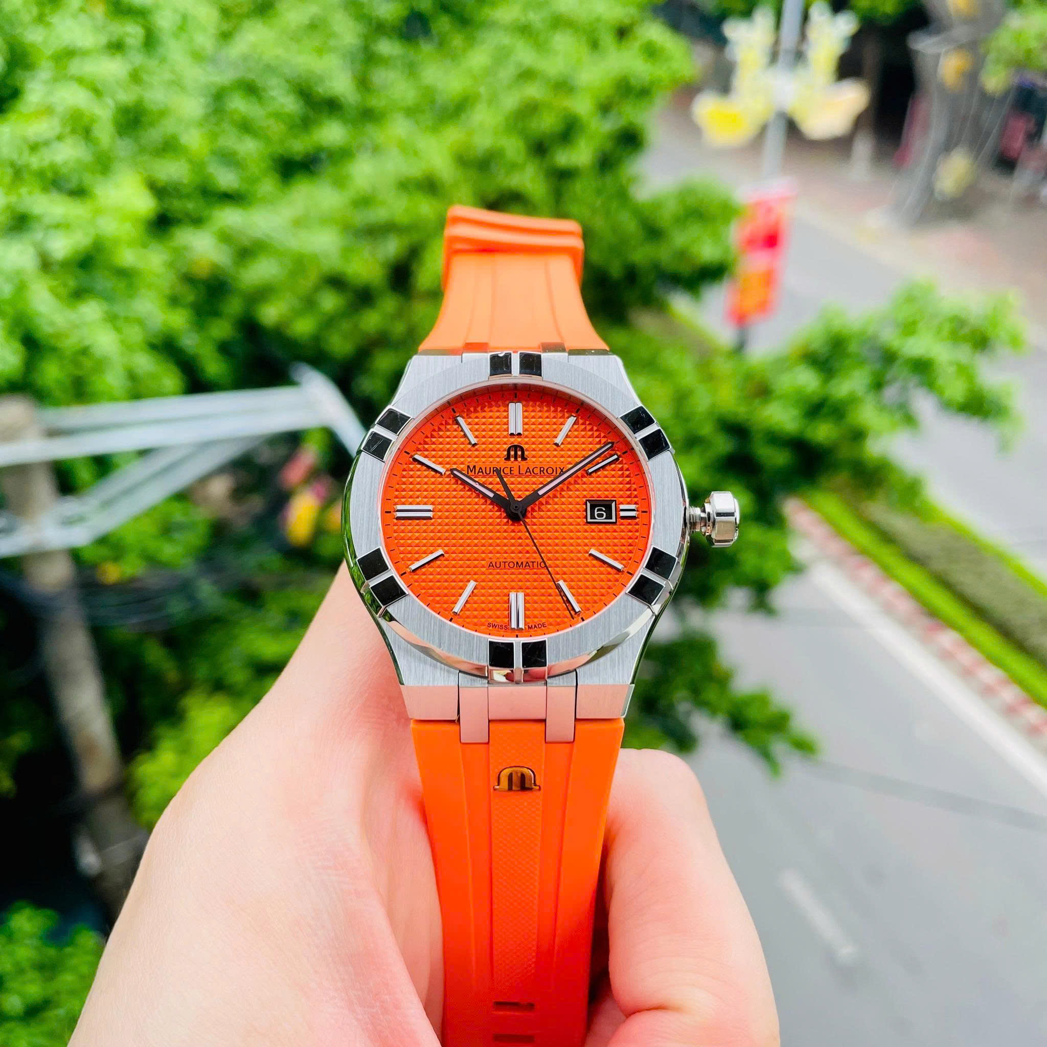 Maurice Lacroix Aikon Orange Limited AI6008-SS00F-530-E